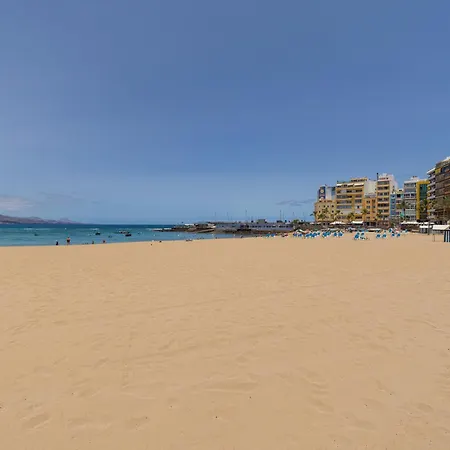 In Palmas By Canteras